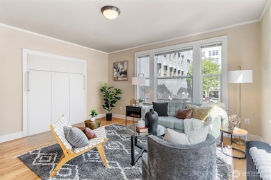 905 NE 43rd St unit 111, Seattle, WA 98105 - photo 3