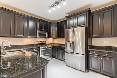 41895 Cathedral Valley Square unit 404, Aldie, VA 20105 - photo 5