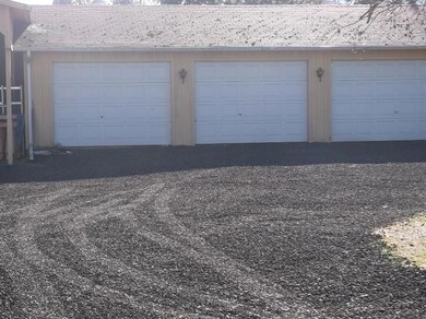 645 Covered Bridge Rd, Rogue River, OR 97537 - photo 4