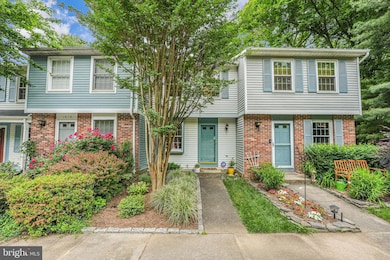 1614 Harvest Green Ct, Reston, VA 20194 - photo 2