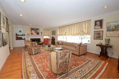 822 Morris Ave, Bryn Mawr, PA 19010 - photo 4