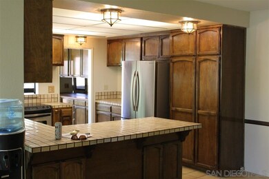 Huge Kitchen with unlimited cabinet space