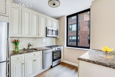 Le Domaine Apartments unit 7C, New York, NY 10065 - photo 5