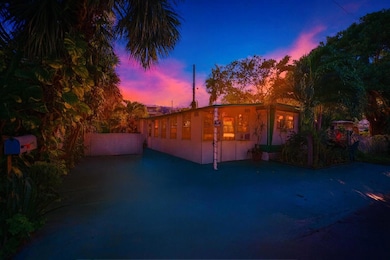 2078 NE 135th Ln, North Miami Beach, FL 33181 - photo 6