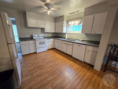 705 S 5th St W, Baker, MT 59313 - photo 4