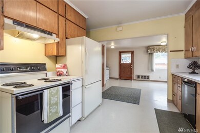 116 Eldredge Ave NW, Orting, WA 98360 - photo 2