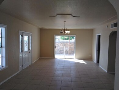 663 Mauer Rd unit A, El Paso, TX 79915 - photo 6