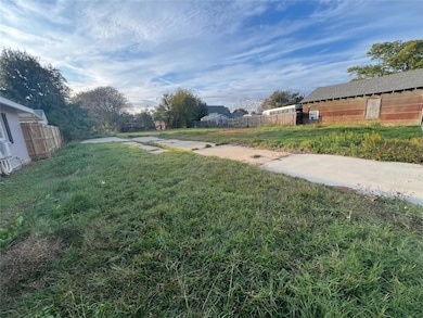 725 Carricox St, Gretna, LA 70053 - photo 2