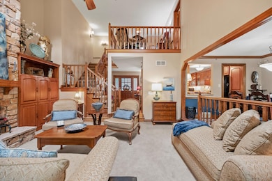 18675 Saint Andrew Ln unit B, Brookfield, WI 53045 - photo 6