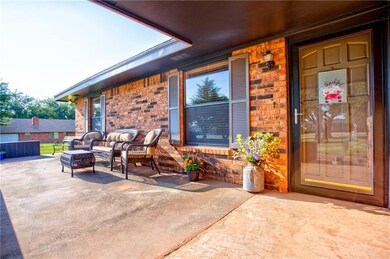 3512 W 7th St, Elk City, OK 73644 - photo 4