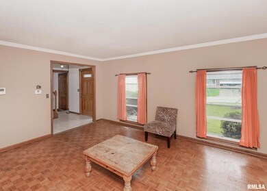 2824 E 39th St, Davenport, IA 52807 - photo 3