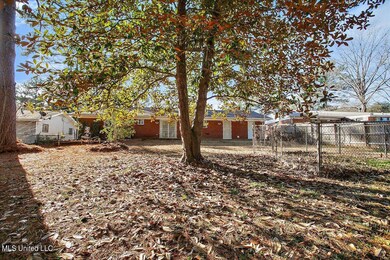 22-1956 Bienville Dr