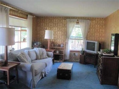 270 Cumberland Rd, Lowell, MA 01850 - photo 3