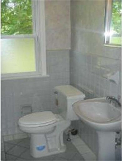 45 Edgewood Rd, Broomall, PA 19008 - photo 6