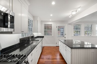 239 Walnut St unit 2, Brookline, MA 02445 - photo 5