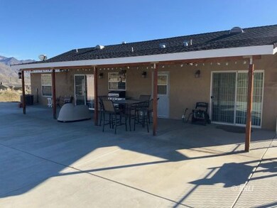 Covered Patio facing the Mountains