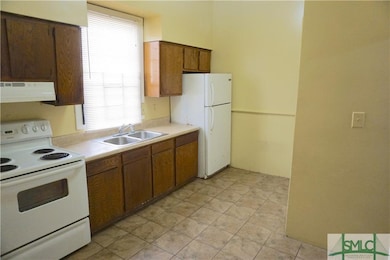 544 E Huntingdon St, Savannah, GA 31401 - photo 6