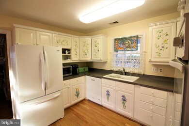4226 Mayport Ln, Fairfax, VA 22033 - photo 2