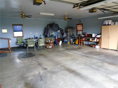 5924 Opossum Ln, Slatington, PA 18080 - photo 6