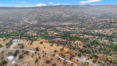 37749 Misty Ridge Rd, Raymond, CA 93653 - photo 2