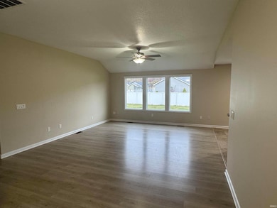 951 Hawthorn Ln, Columbia City, IN 46725 - photo 3