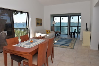 1511 Pelican Point Dr unit 278 B, Sarasota, FL 34231 - photo 2