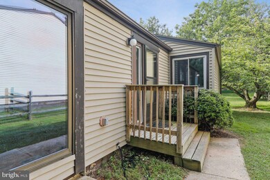 9081 Goldamber Garth, Columbia, MD 21045 - photo 4