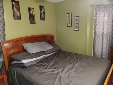 73 Newton St, Holyoke, MA 01040 - photo 4