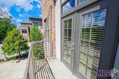 2nd Floor Balcony. Livingroom Level