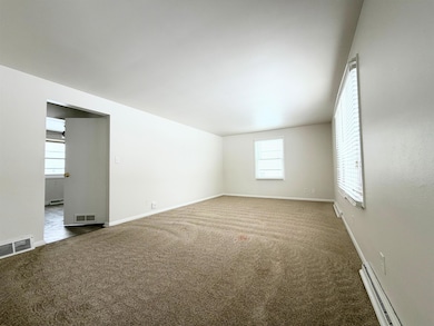 918 Newtols St, Green Bay, WI 54302 - photo 4