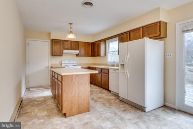 130 Koncer Dr, Martinsburg, WV 25404 - photo 7