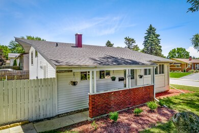 100 Pecos Cir, Carpentersville, IL 60110 - photo 5