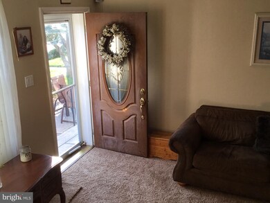 1049 Tremont Dr, Glenolden, PA 19036 - photo 4