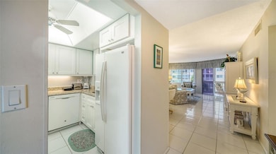 Siesta Harbor unit 305, Sarasota, FL 34242 - photo 2