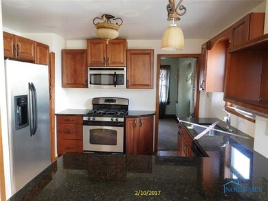 NEWER KITCHEN-GRANITE COUNTERTOPS