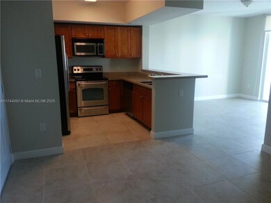 KITCHEN/DINING/FAMILY