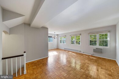 1702 Preston Rd, Alexandria, VA 22302 - photo 5