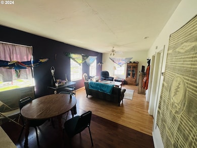 510 Fir St, Powers, OR 97466 - photo 4