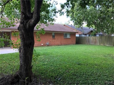 7714 Alperton Dr, Houston, TX 77088 - photo 2