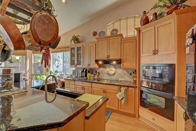 7 - Kitchen