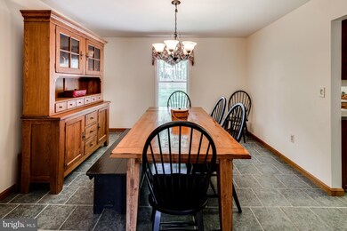 6208 Frontier Ct, Sykesville, MD 21784 - photo 4