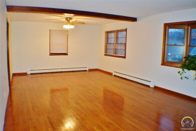 609 SW Crest Dr, Topeka, KS 66606 - photo 4