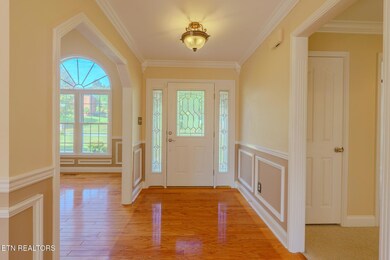 4828 Shannon Run Dr, Knoxville, TN 37918 - photo 3