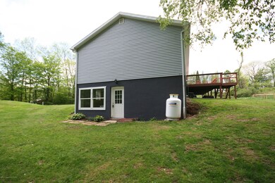 313 Sickler Pond Rd, Jermyn, PA 18433 - photo 2