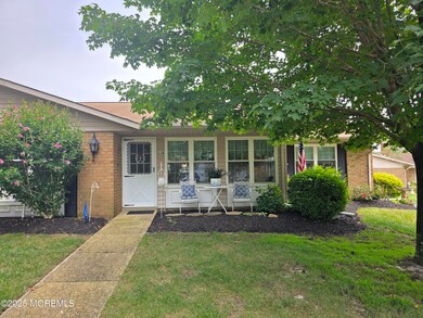 83B Cambridge Cir unit 385B, Manchester, NJ 08759 - photo 2