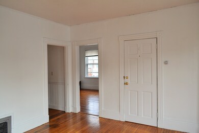 29 Bow St, Beverly, MA 01915 - photo 3
