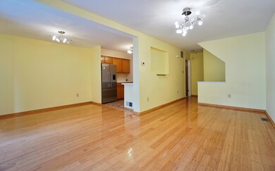 (5) MAIN FLOOR