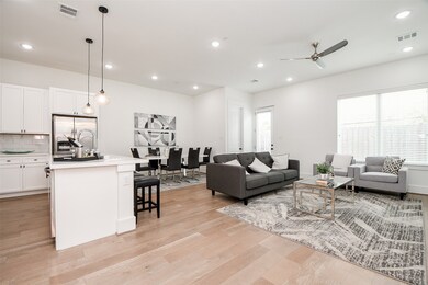 304 Cyclamen St, Houston, TX 77018 - photo 6