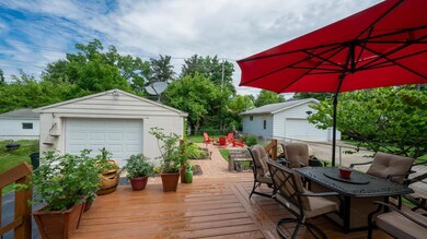Huge Back Deck
