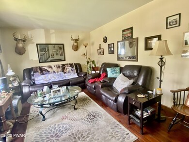 106 Edwards Ct, Matamoras, PA 18336 - photo 4